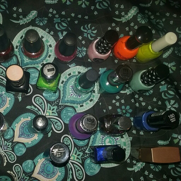 20 NailPolishes!!! - Picture 5 of 8